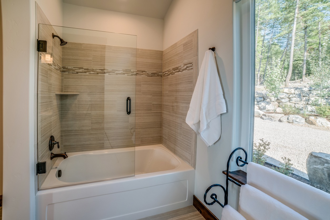 Shower & Tub Installation in Nadine